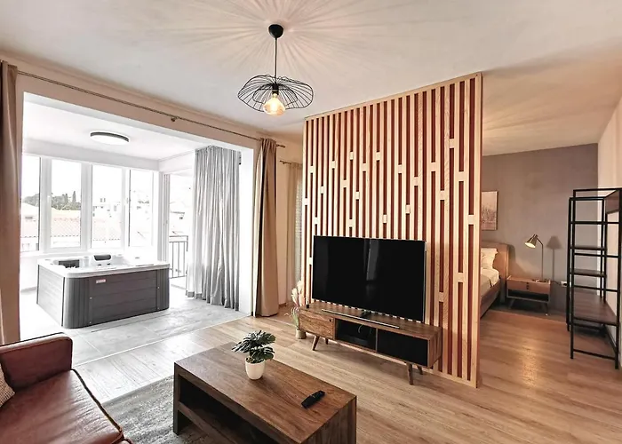 Hot Tub Sea View Apartmán Hvar Town