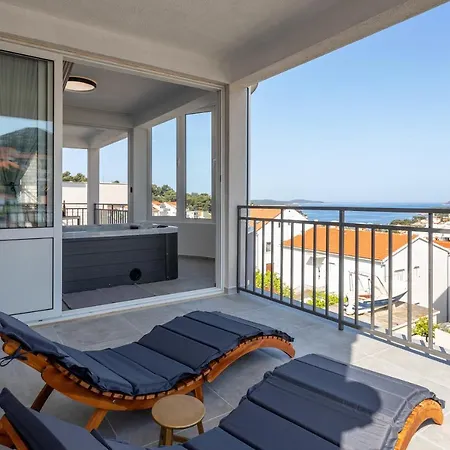 Hot Tub Sea View Lejlighed