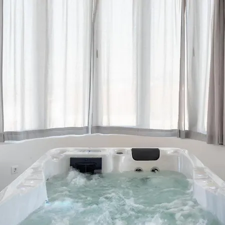 Hot Tub Sea View 아파트