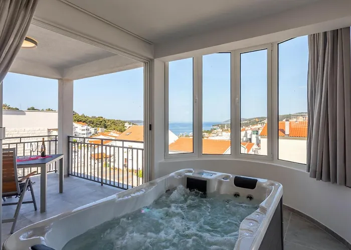 Hot Tub Sea View * 赫瓦尔