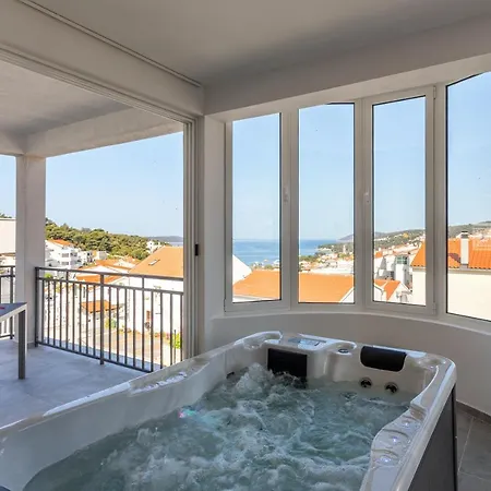 Hot Tub Sea View * هفار